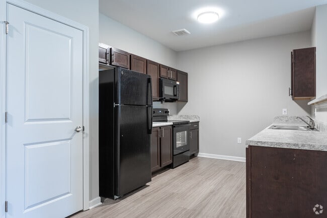 1BR, 1BA - 841 SF