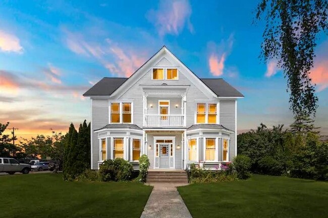 Photo - Charming Top-Floor Studio with Scenic Views at The Willows Unit 5