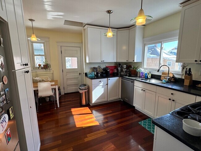 Photo - 55-57-57 Newcomb St Unit 2