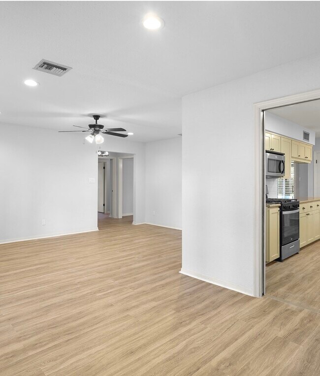 Photo - 12318 Renwick