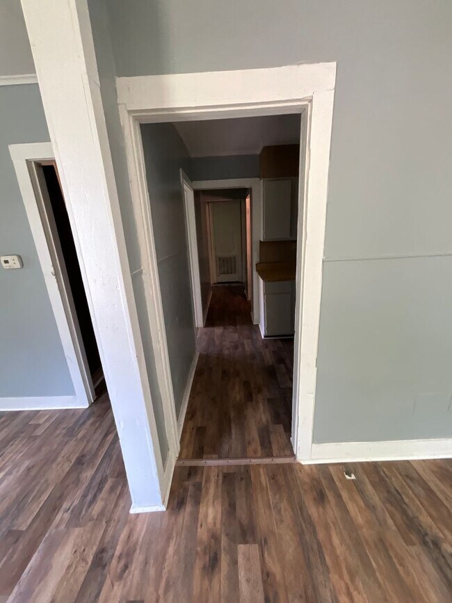 Photo - 5917 Lexington Ave