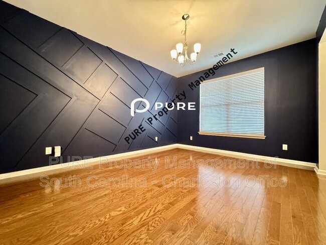 Photo - 154 Hickory Ridge Way