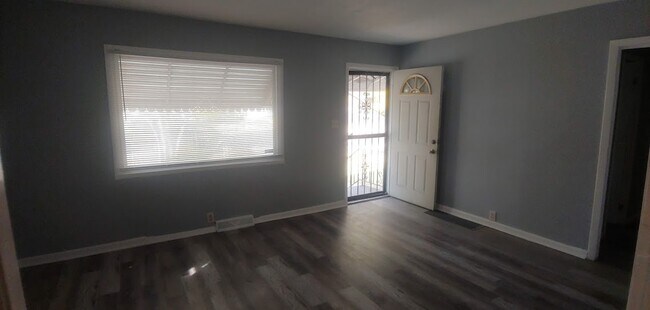 Photo - 5034 N 42nd St