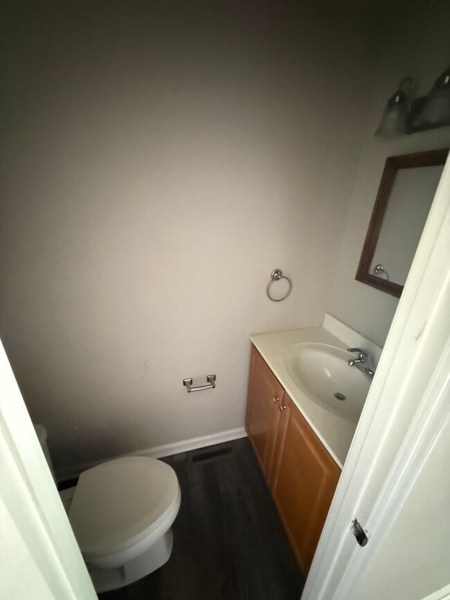 Photo - 3 Bed / 2.5 Bath Highlands Townhome