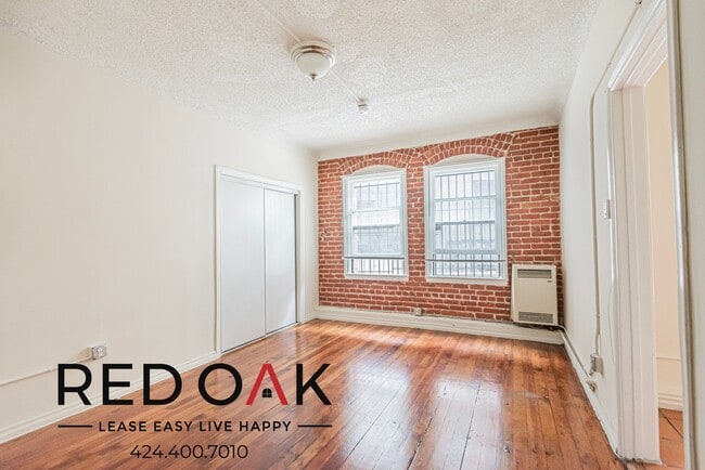 Building Photo - 832 S Oxford Ave Unit 411 Rental