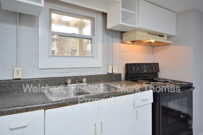 1150-B Shelton Road - 1150-B Shelton Road Condo