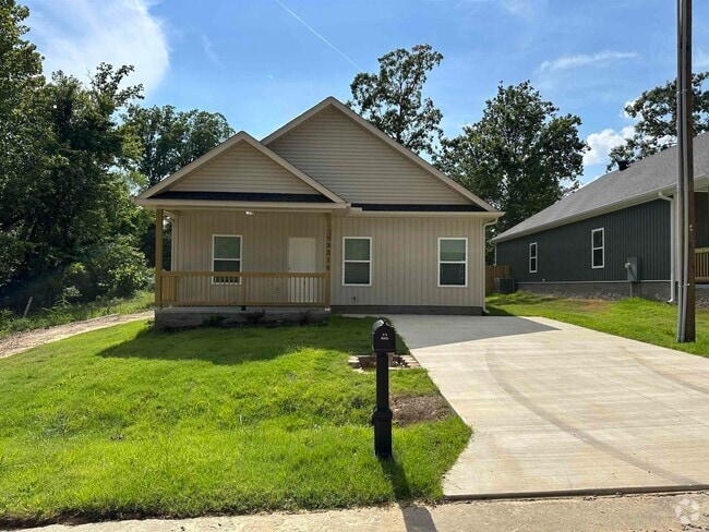 Building Photo - 2218 Nichols Rd Rental