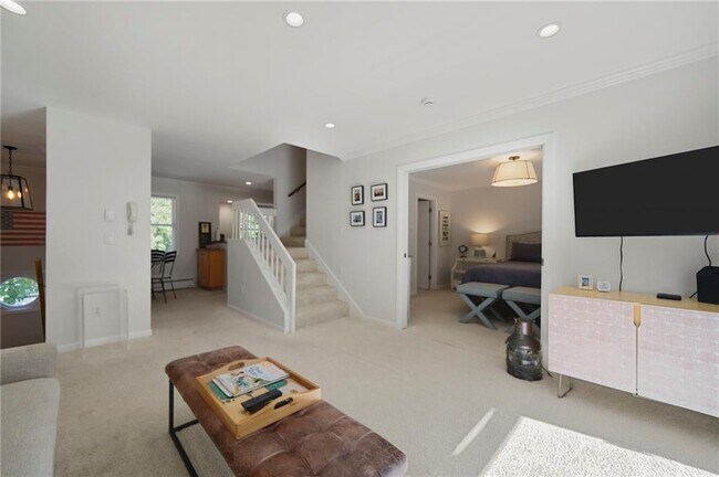 364 Bellevue Ave Unit D6