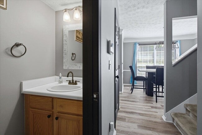 Photo - 1459 Bridgewater Branch