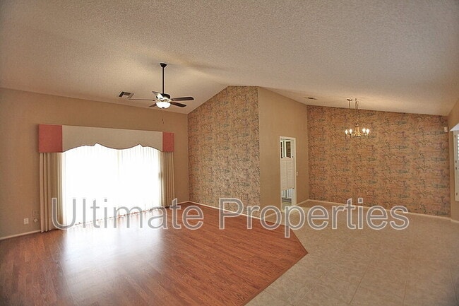 Photo - 14735 W Buttonwood Dr