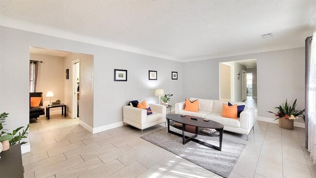 Photo - 741 NW 36th St