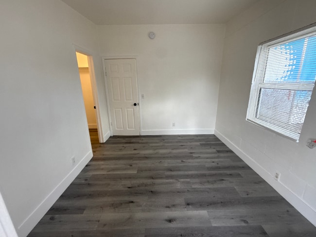 Photo - 320 NE 13th Ave Unidad 04