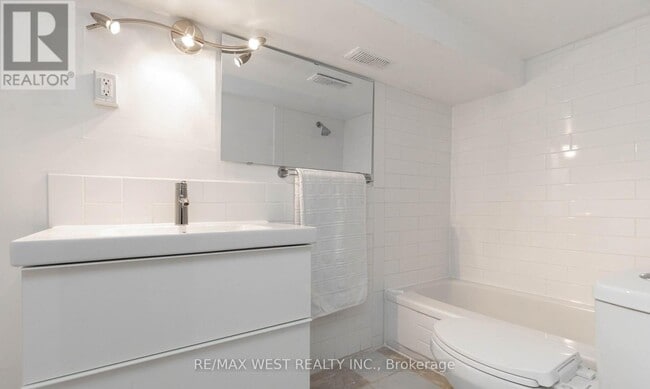 Photo - 1166 Ossington Ave