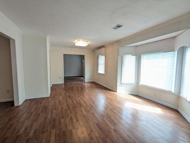 Photo - Ranch Style 3BD/ 2 Bath - Fully Fenced In!