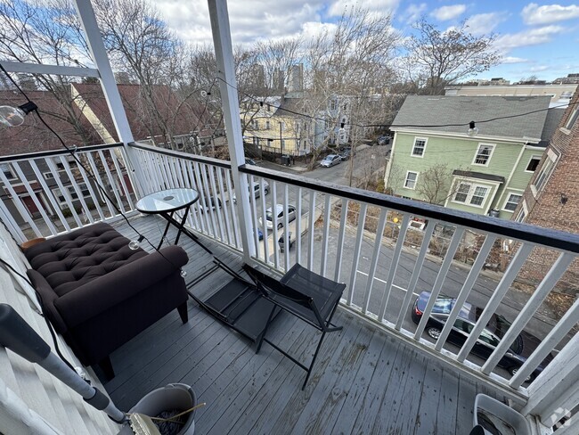 Building Photo - 183 River St Unit 3 Rental