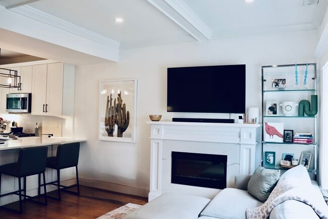 Photo - 12 S Mason St