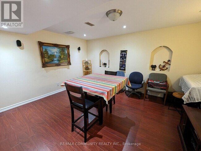 Photo - 18 Skipperhill Crescent