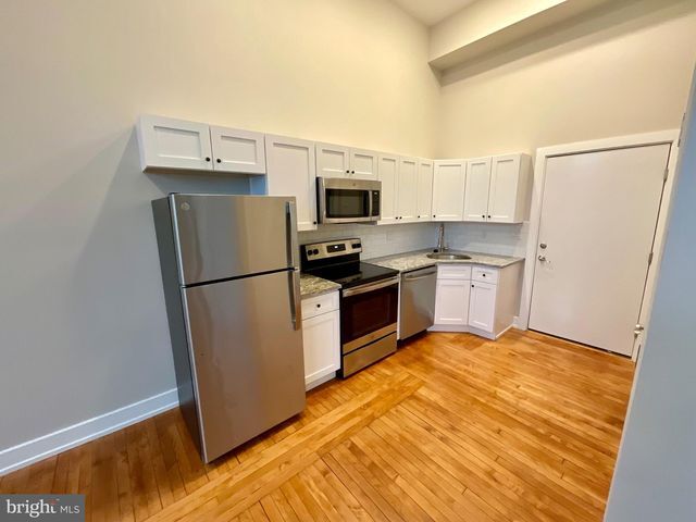 Building Photo - 1670 Margaret St Unit 1St Floor A1 Rental