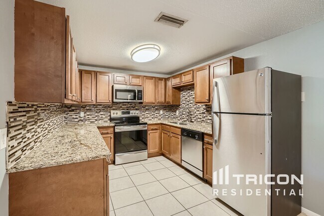 Photo - 11934 Lillian Ave