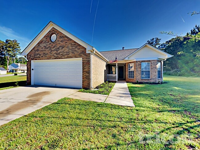 Photo - 205 Inverness Trce