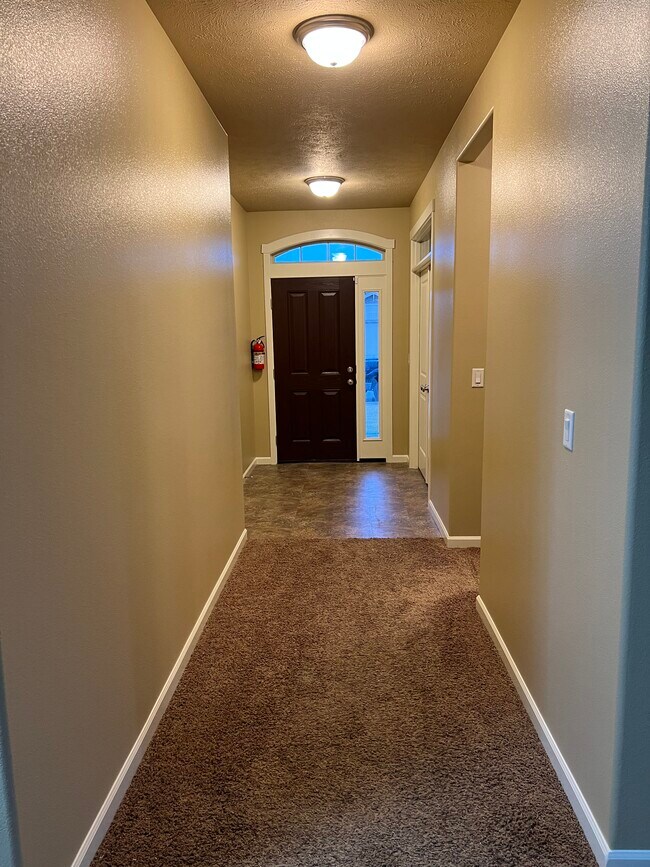 Photo - 1004 Willow Ave NE