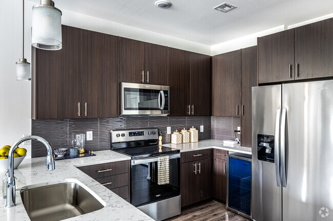 2HAB, 2BA - 1,140 ft²