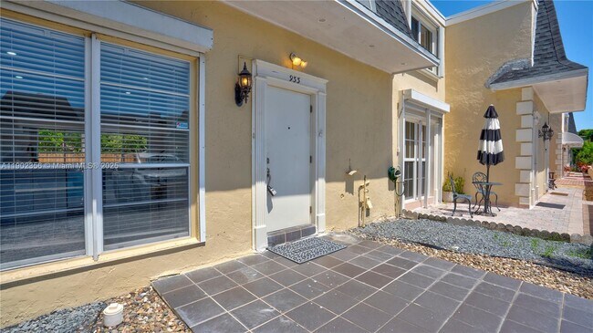 Photo - 933 NE 24th Ave
