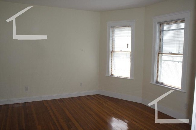 Photo - 47 Easton St Unit 2