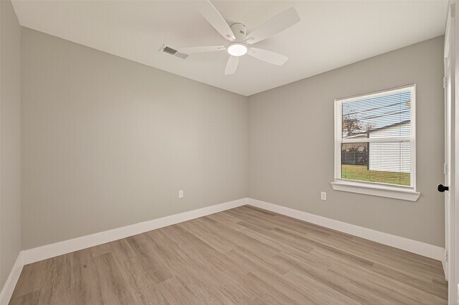 Photo - 3527 La Retama Dr