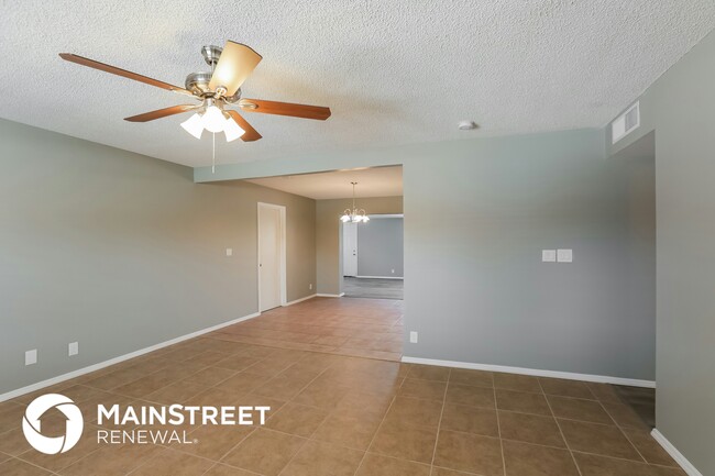 Photo - 1347 W 7th Dr