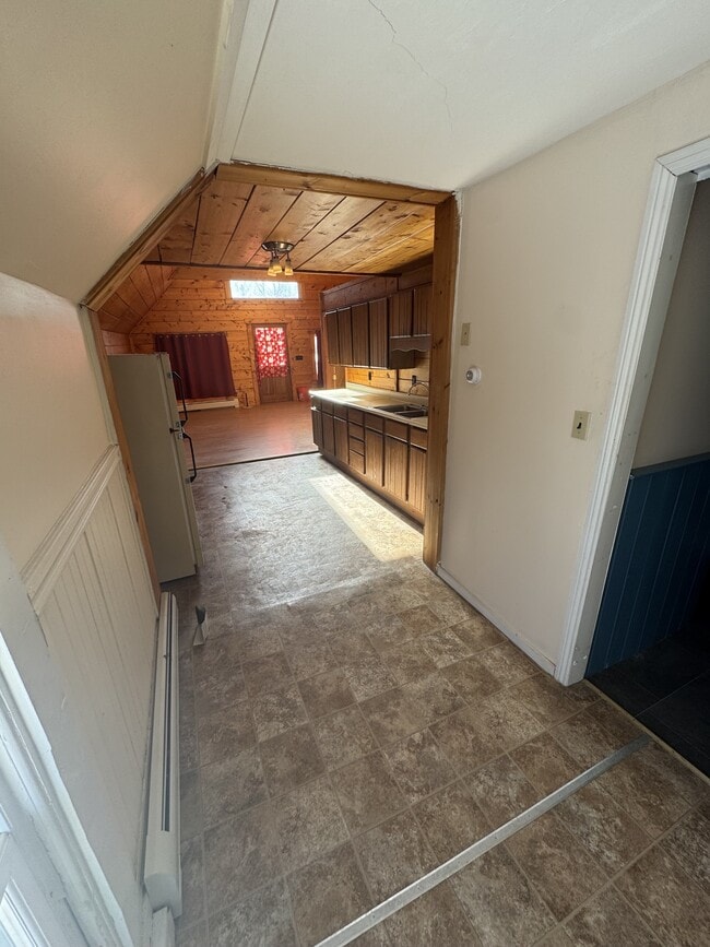 109 Pleasant St Unit 4