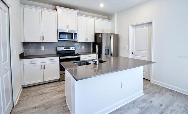 Photo - 11425 Listening Dr