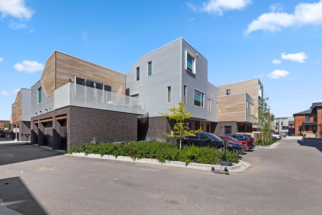 Photo - 2820 John R St