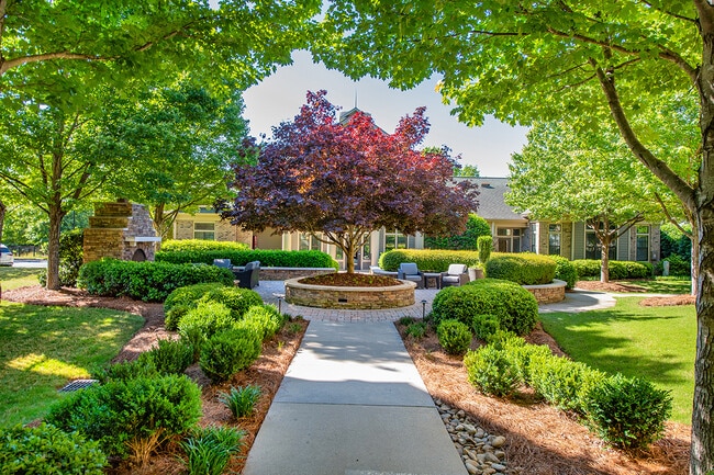 Photo - MAA Point Place