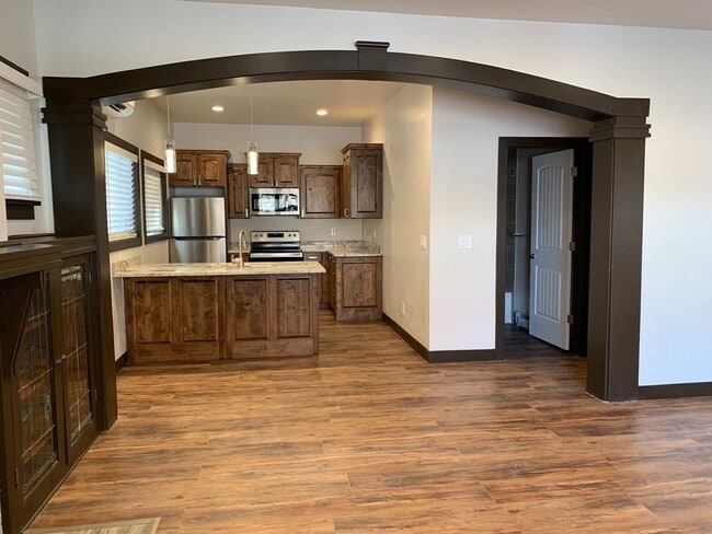 Building Photo - Newly Remodeled One Bedroom in The Avenues... Unit 1 Rental