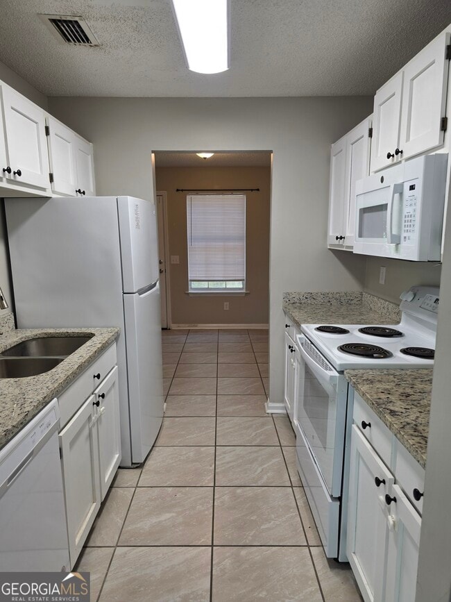 Photo - 760 Morningside Ln