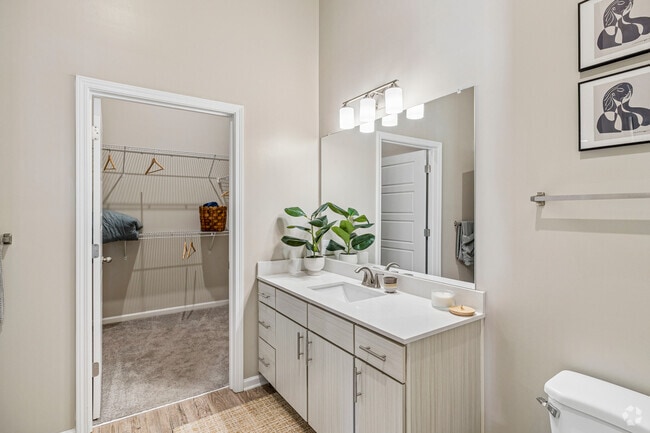 A6 1BR, 1BA - 674SF - Bathroom