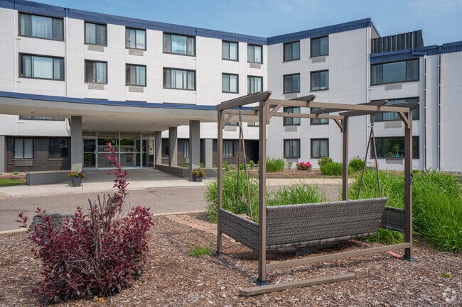 Interlachen Court