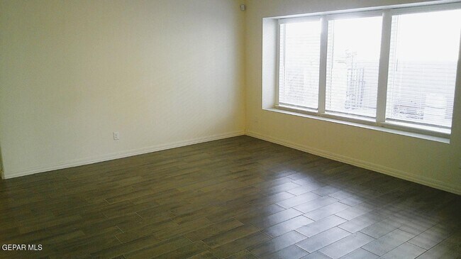 Photo - 653 Paseo Dulce Ave