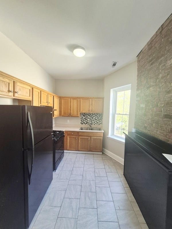 Photo - 709 1/2 West Clay Street - B