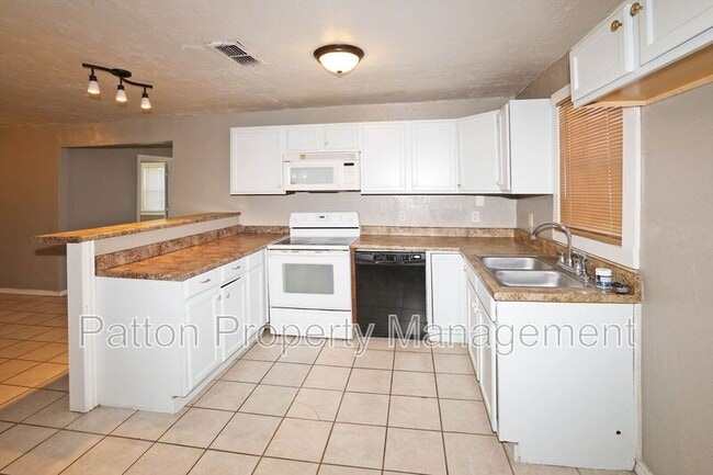 Photo - 3905 S Tyler St