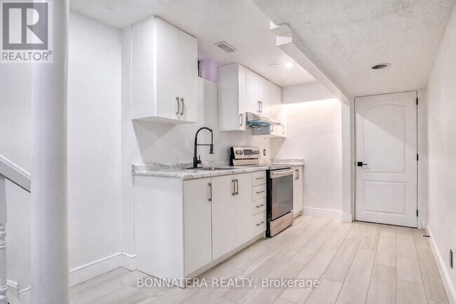 Photo - 6175 Ford Rd