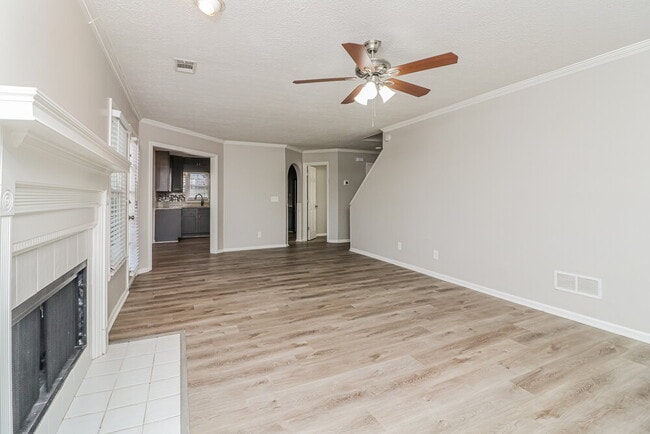 Photo - 4966 Braeburn Trce NW