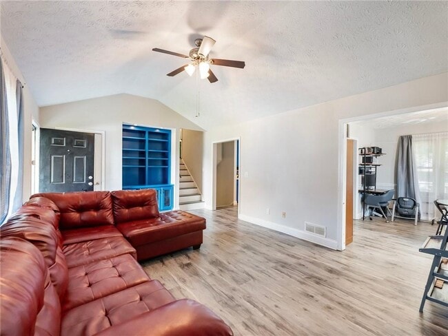 Photo - 443 Rhett Dr