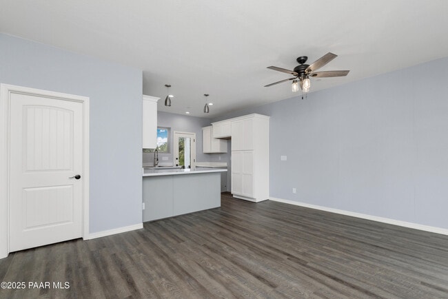 Photo - 305 Remington Trail