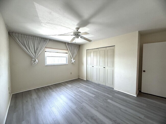 Photo - FIRST MONTHS RENT FREE!!! Beautiful 2 MASTER SUITE CONDO in Central Ft. Myers with Over 1200 Sqft.