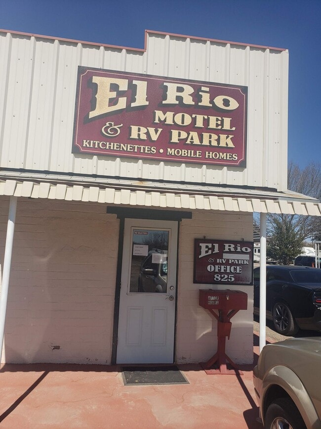 Photo - Affordable Mobile Home in El Rio park. Unit 808 E McNeil- #4