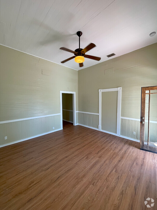 Building Photo - East Ybor Casitas Rental