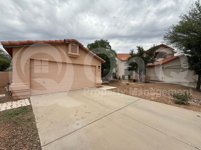 Photo - 144 E Mesquite Crest Pl
