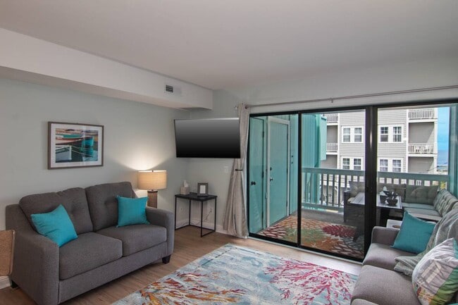 Building Photo - 1601 Carolina Beach Ave N Unit 15